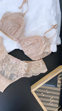Load image into Gallery viewer, Anouk Classic Lace Thong

